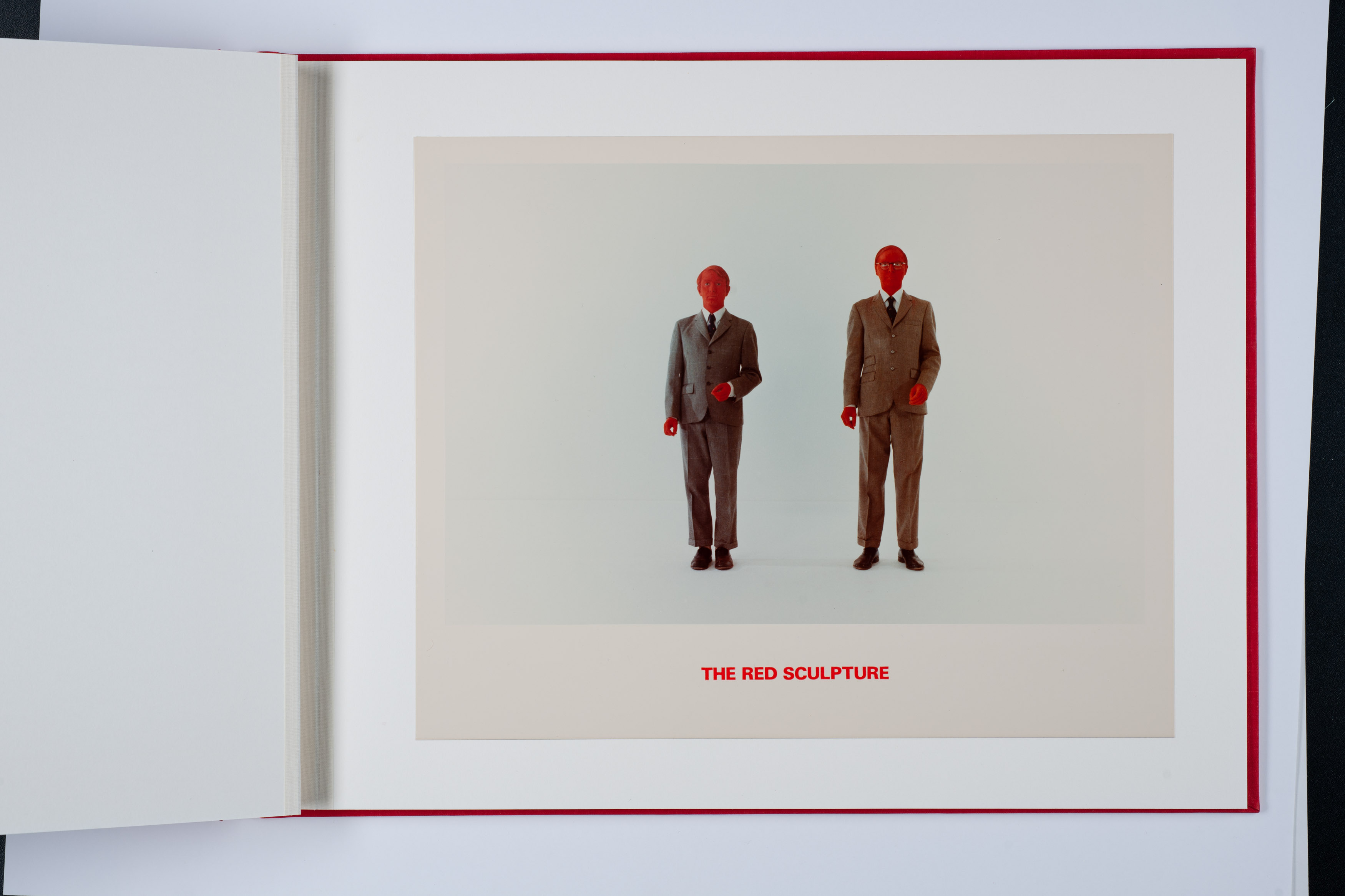 アート・デザイン・音楽 GILBERT & E THE COMPLETE PICTURES GILBERT & GEORGE THE COMPLETE PICTURE 1971-1985 | タイムカプセル